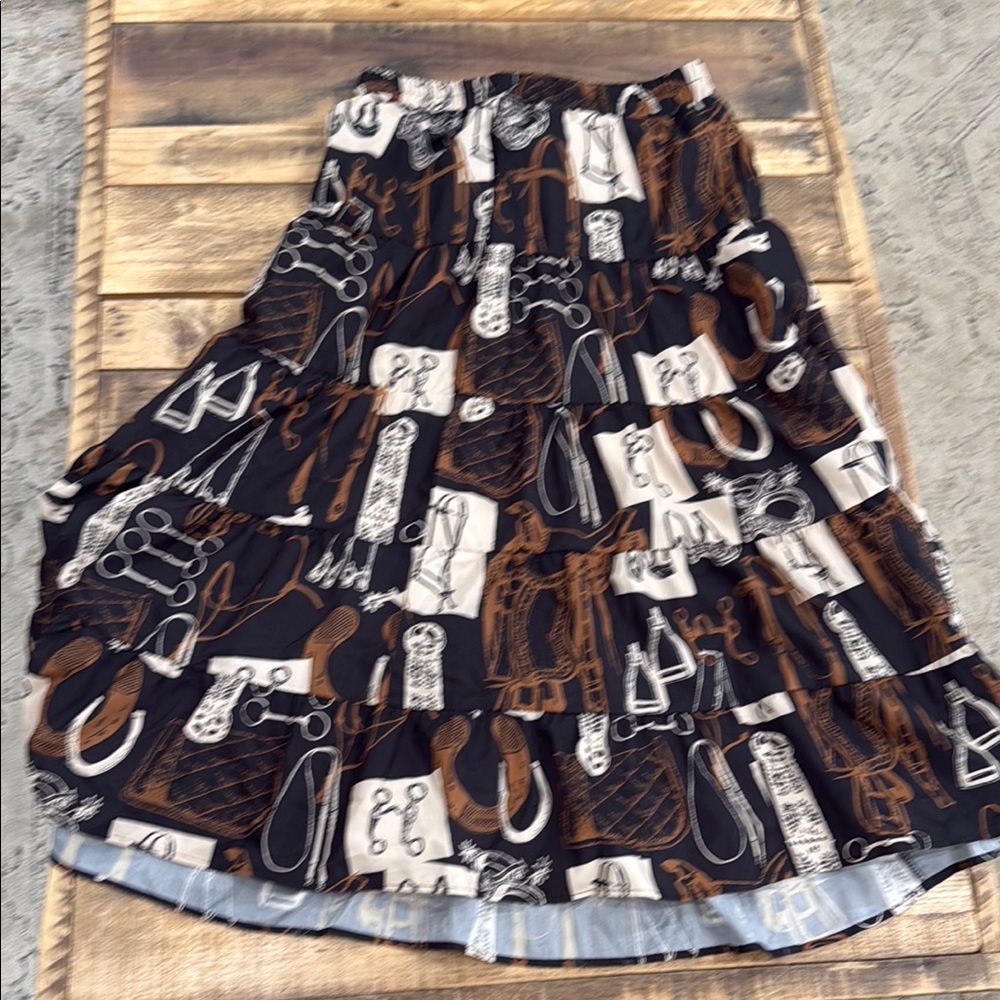 Elegant Black and Brown Graphic A-Line Skirt